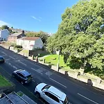 Budget Stay, Shared Guest House, R1 Mount Pleasant Hill