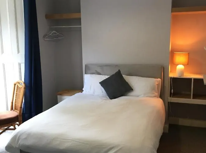 Budget Stay, Shared Guest House, R1 Mount Pleasant Hill