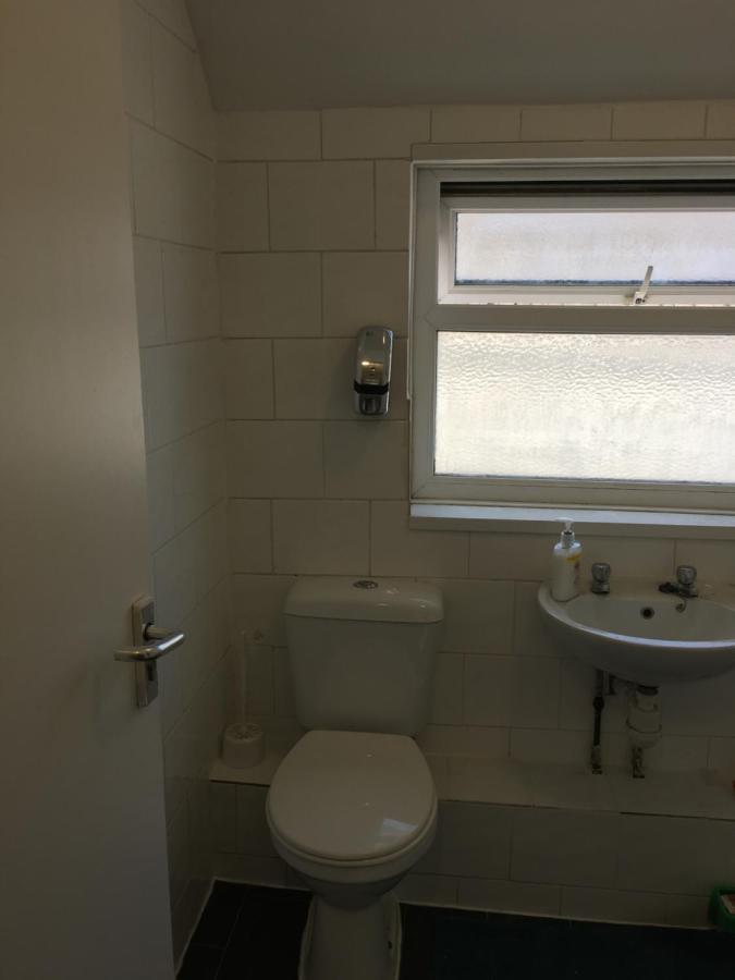 Homestay Budget Stay, Shared Guest House, R1 Mount Pleasant Hill *